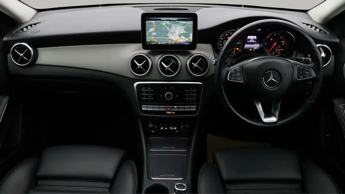 2018-mercedes-benz-gla-class-21d-gla-220d-sport-177ps-executivess-big-12