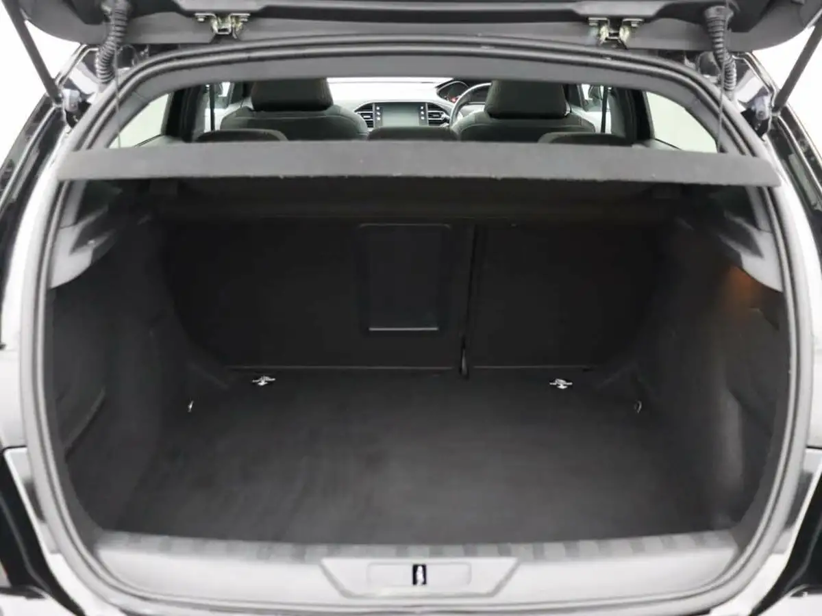 2019-peugeot-308-15-bluehdi-gt-line-eat8-big-28