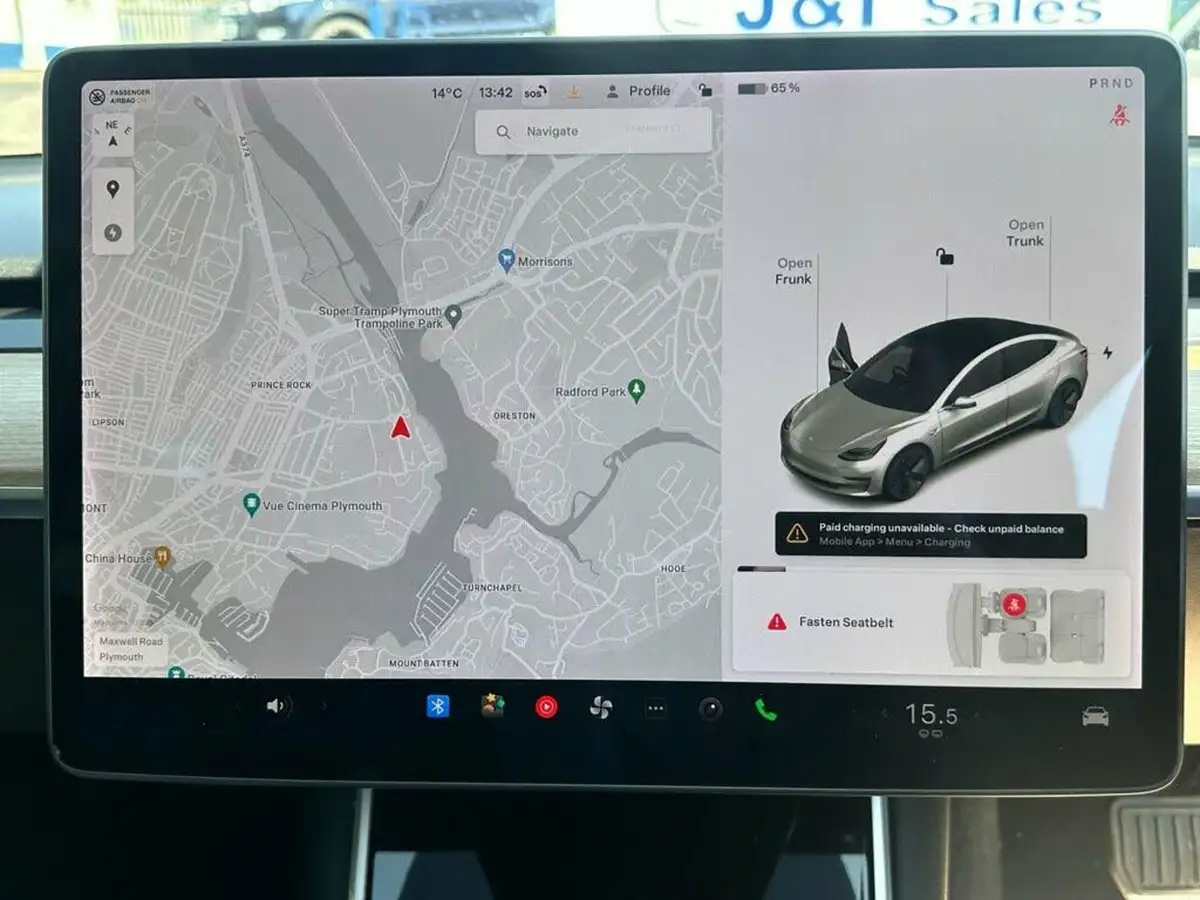 2020-tesla-model-3-e-long-range-big-15