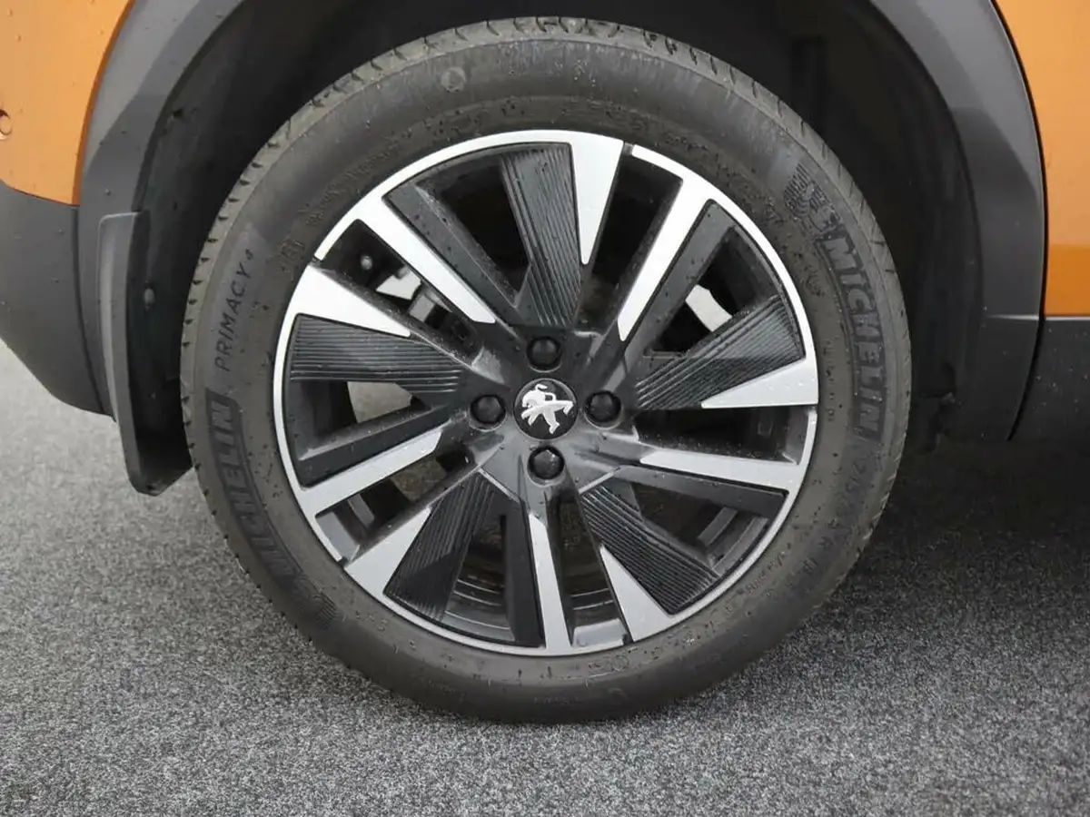 2021-peugeot-2008-suv-12-puretech-gt-premium-130bhp-big-6