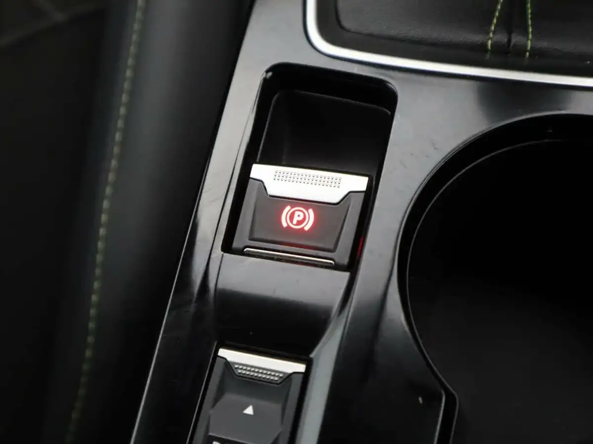 2021-peugeot-2008-suv-12-puretech-gt-premium-130bhp-big-30