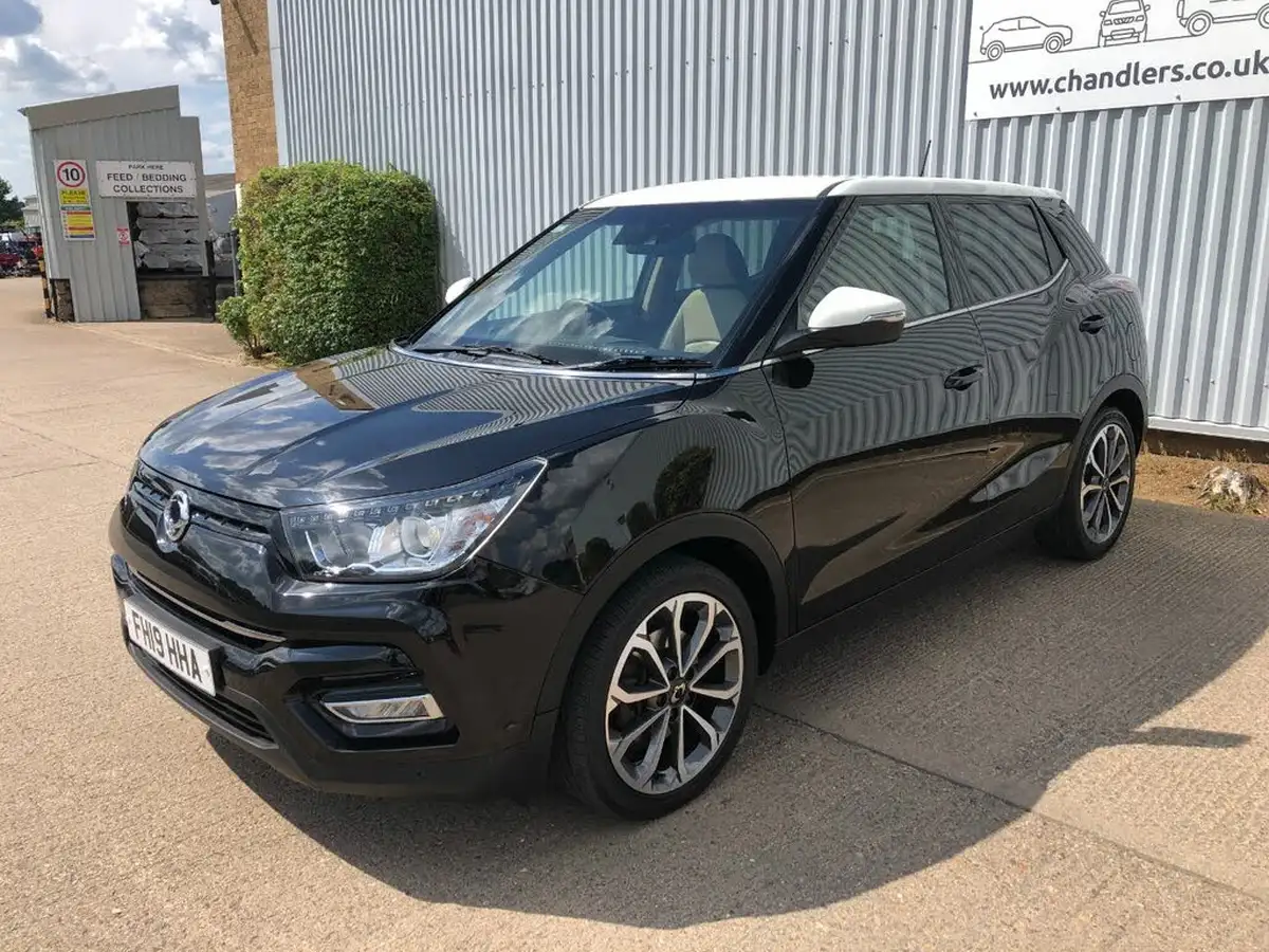 2019-kgm-ssangyong-tivoli-16-ultimate-auto-big-6