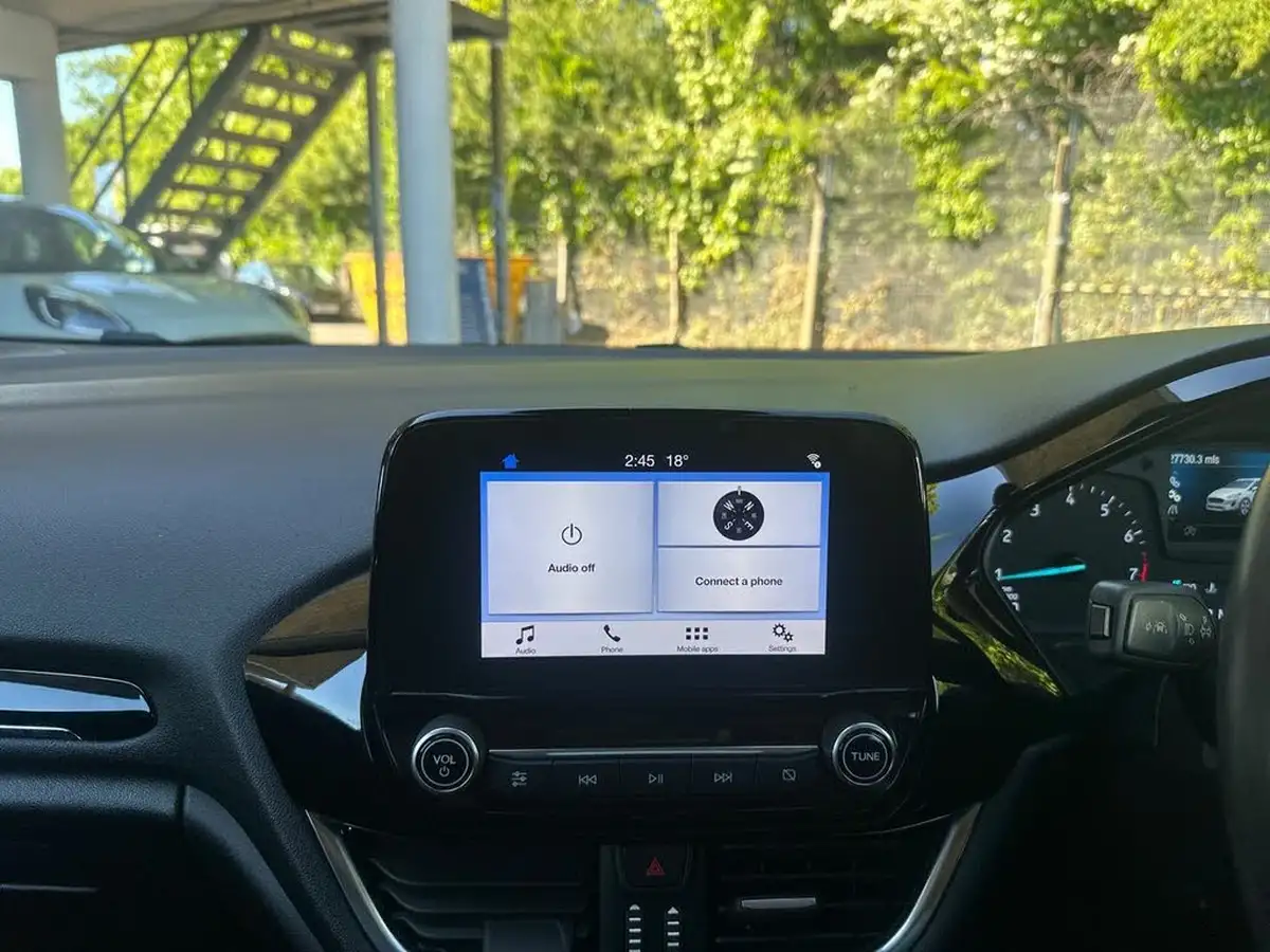 2018-ford-fiesta-10t-active-1-100ps-auto-big-17