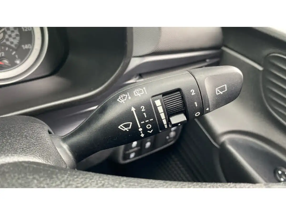 2021-hyundai-i20-10-t-gdi-element-big-25