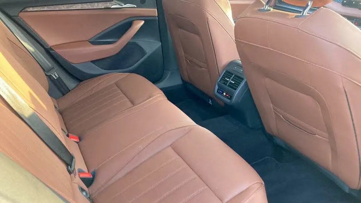2025-skoda-superb-20tdi-laurin-klement-193ps-4x4-estate-big-8
