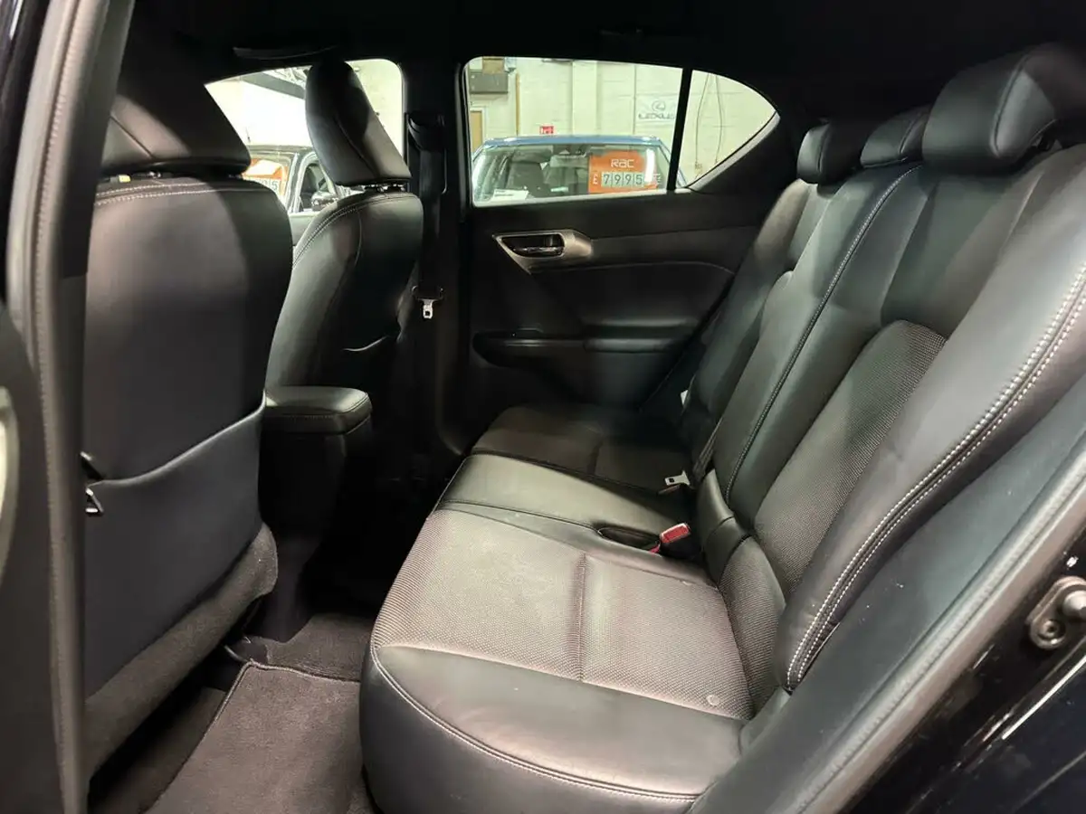 2015-lexus-ct-200h-18-f-sport-cvt-big-23