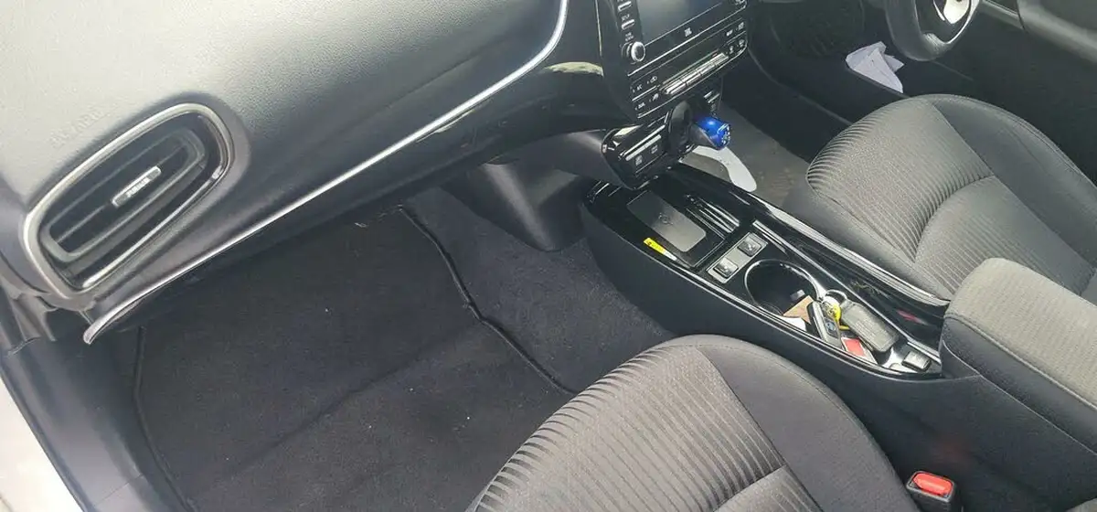 2019-toyota-prius-18-vvt-i-business-edition-plus-cvt-big-18