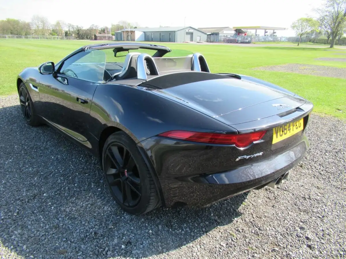 2014-jaguar-f-type-30-s-convertible-awd-quickshift-big-3