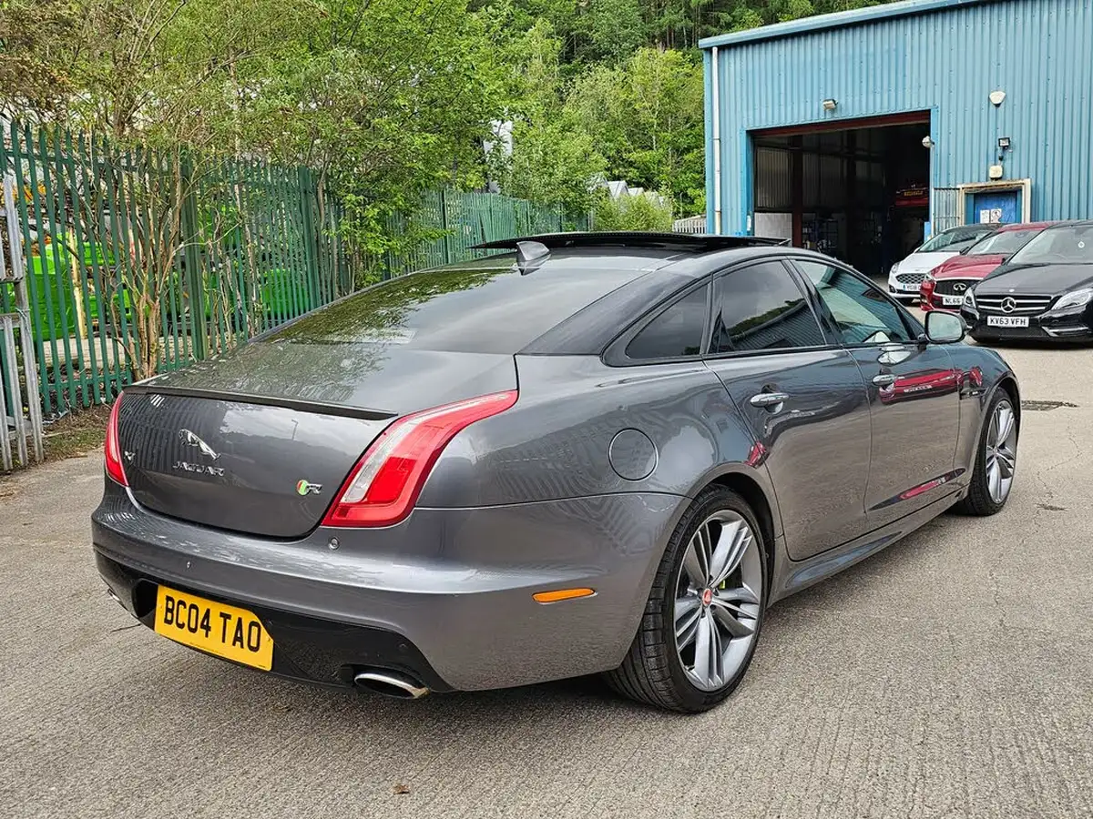 2016-jaguar-xj-series-30td-xj-r-sport-30tdv6-296bhp-big-26