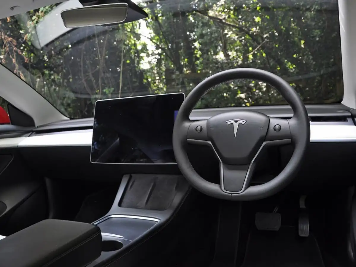 2021-tesla-model-3-e-long-range-4x4-big-56