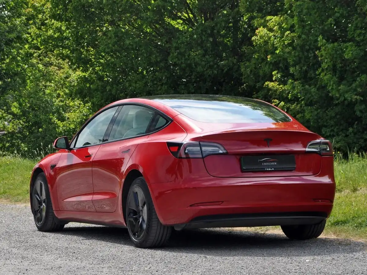 2021-tesla-model-3-e-long-range-4x4-big-32