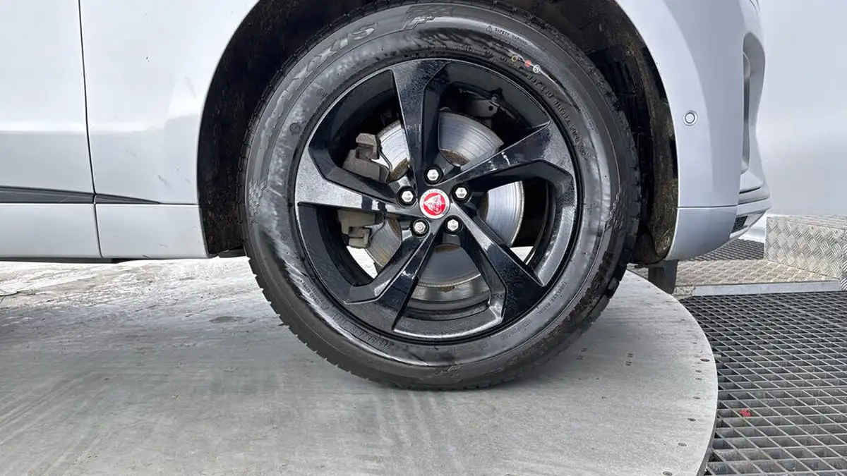 2021-jaguar-f-pace-20-d200-r-dynamic-s-mhev-big-25