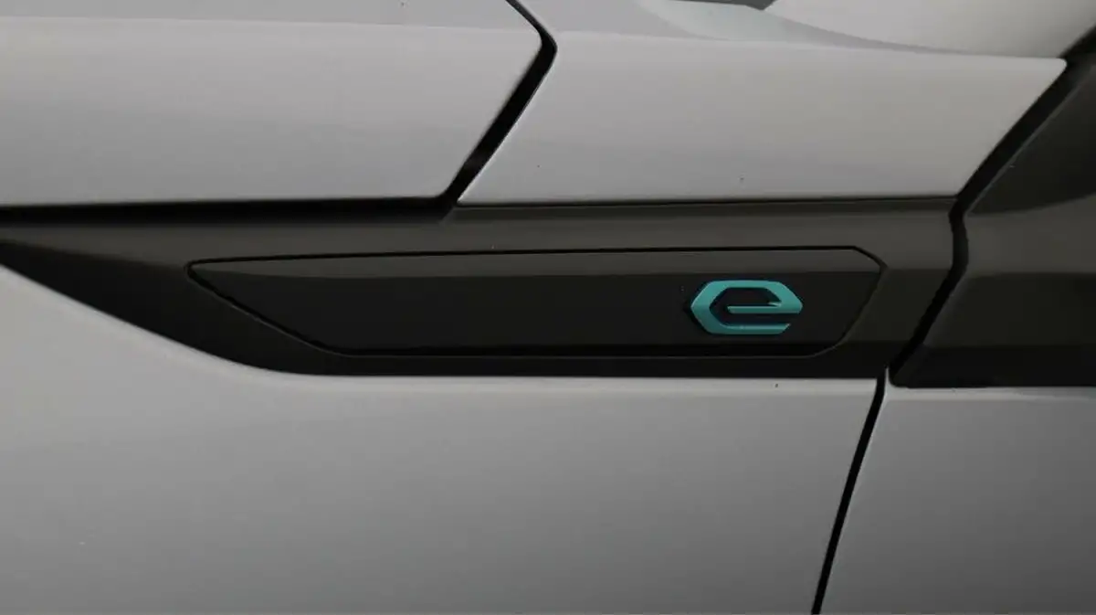 2022-peugeot-2008-suv-e-allure-premium-big-20