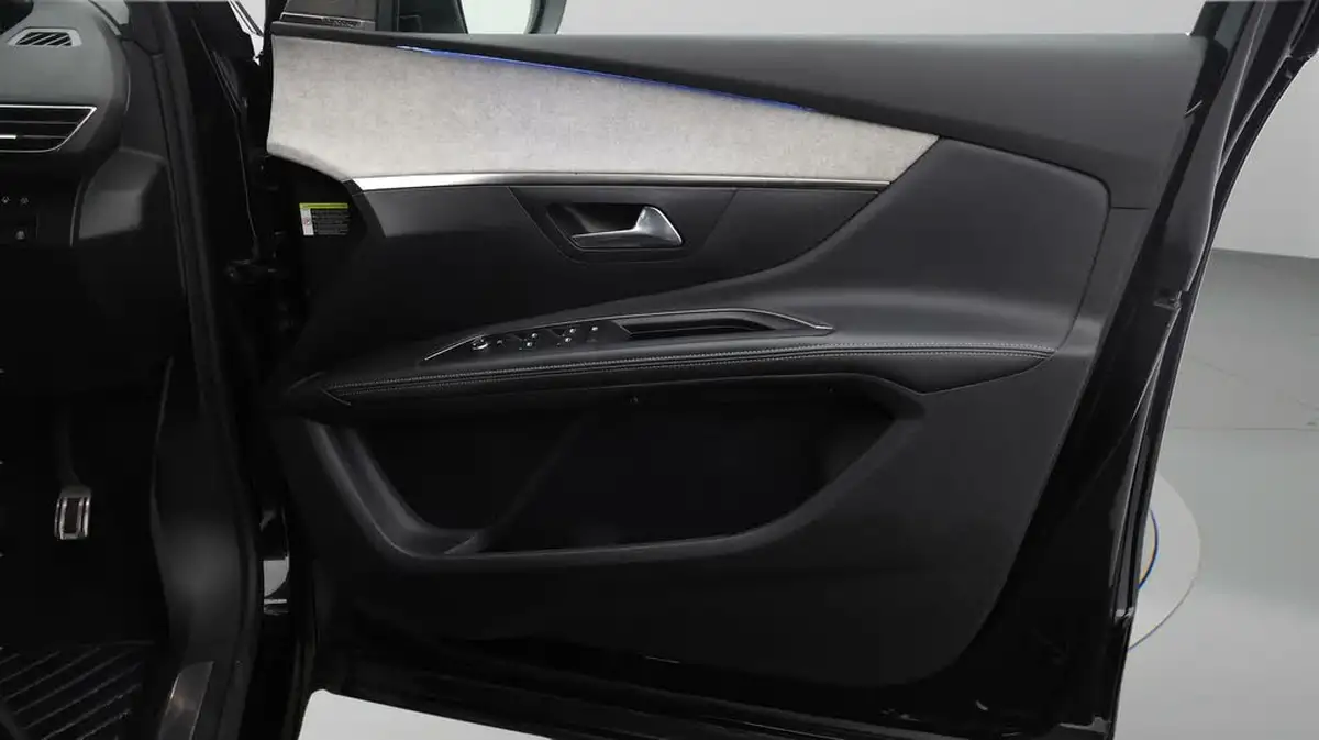 2021-peugeot-5008-suv-12-puretech-gt-premium-big-14
