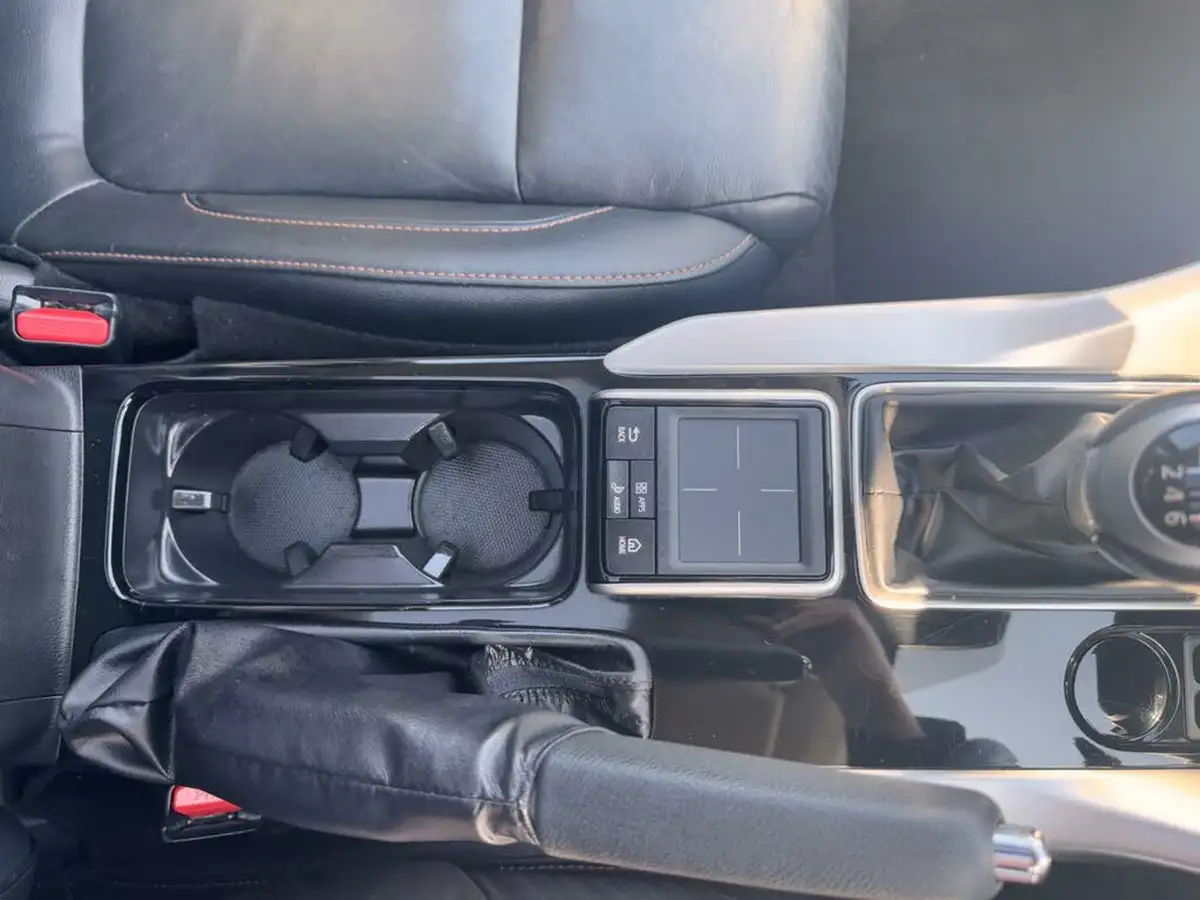 2021-mitsubishi-eclipse-cross-15-exceed-big-30