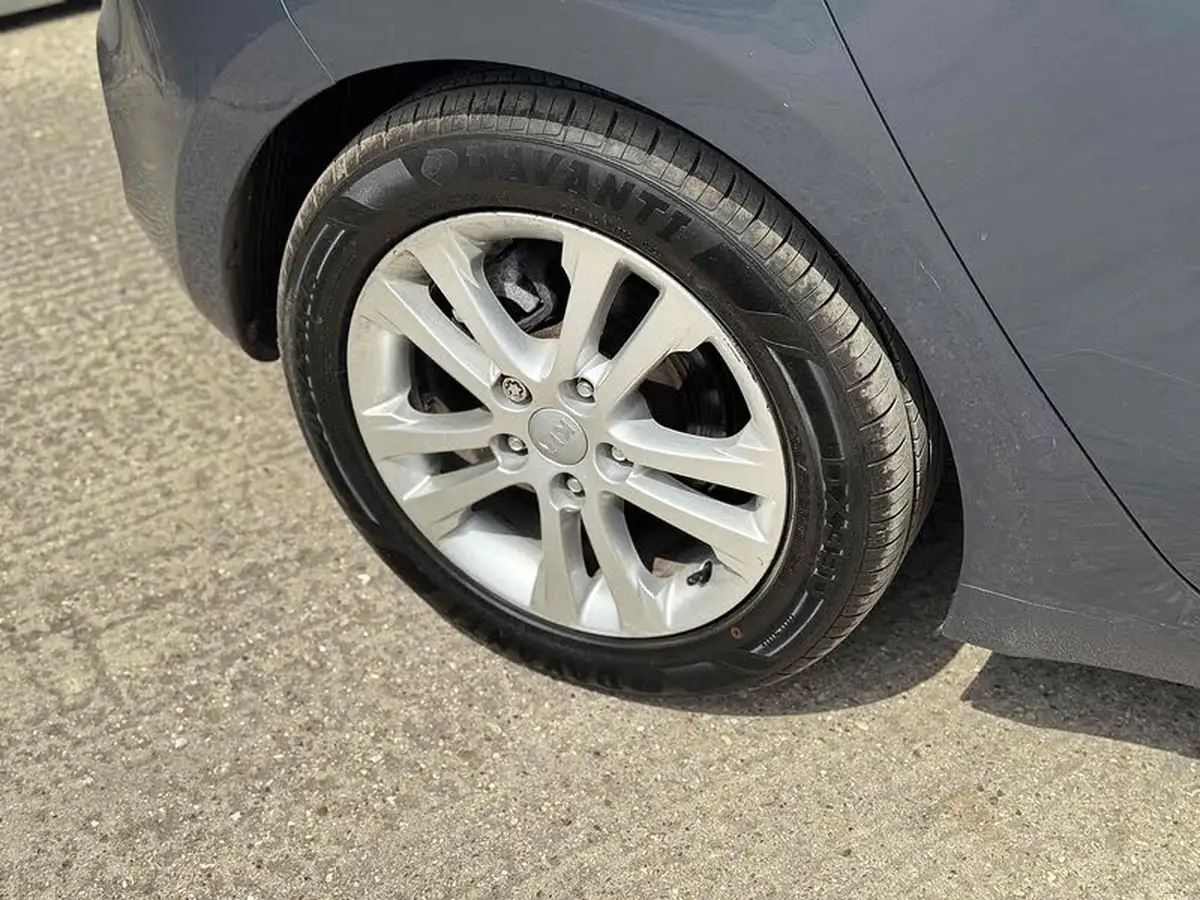 2014-kia-ceed-16crdi-3-isg-hatchback-big-37