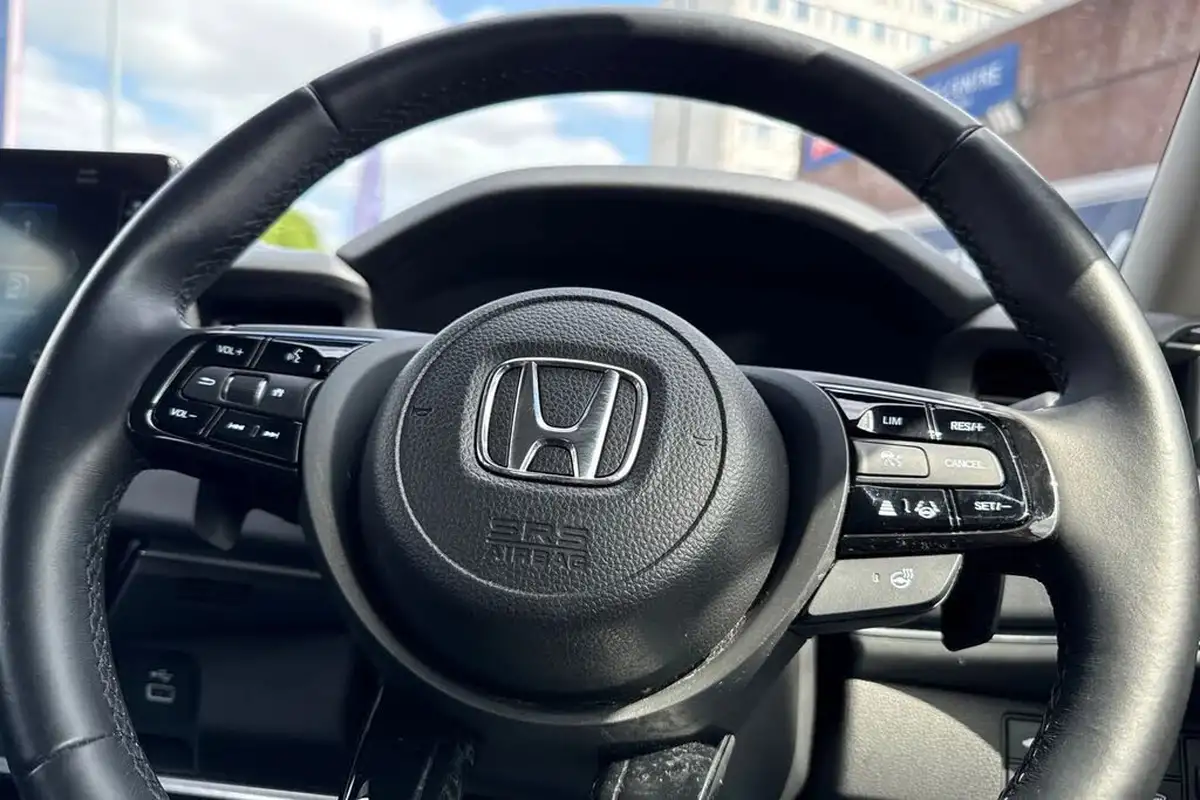 2022-honda-hr-v-15-i-mmd-advance-big-35