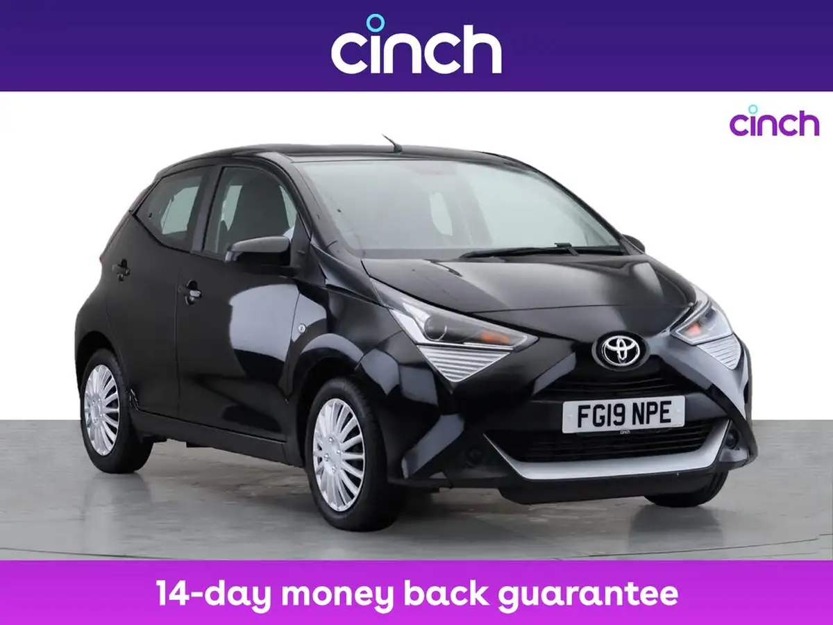 2019-toyota-aygo-10-vvt-i-x-play-big-0