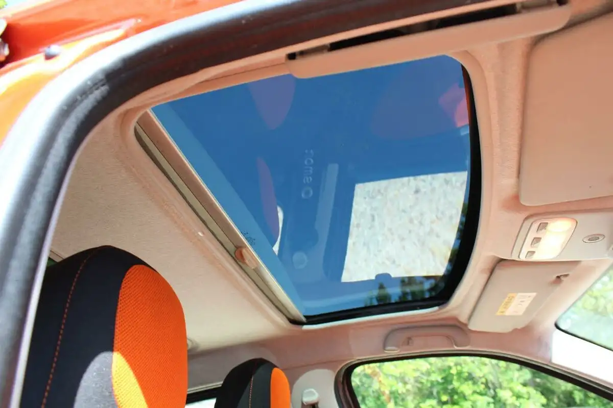 2015-smart-forfour-10-edition-1-big-19