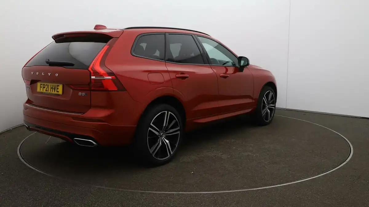 2021-volvo-xc60-20-b5-r-design-awd-big-52
