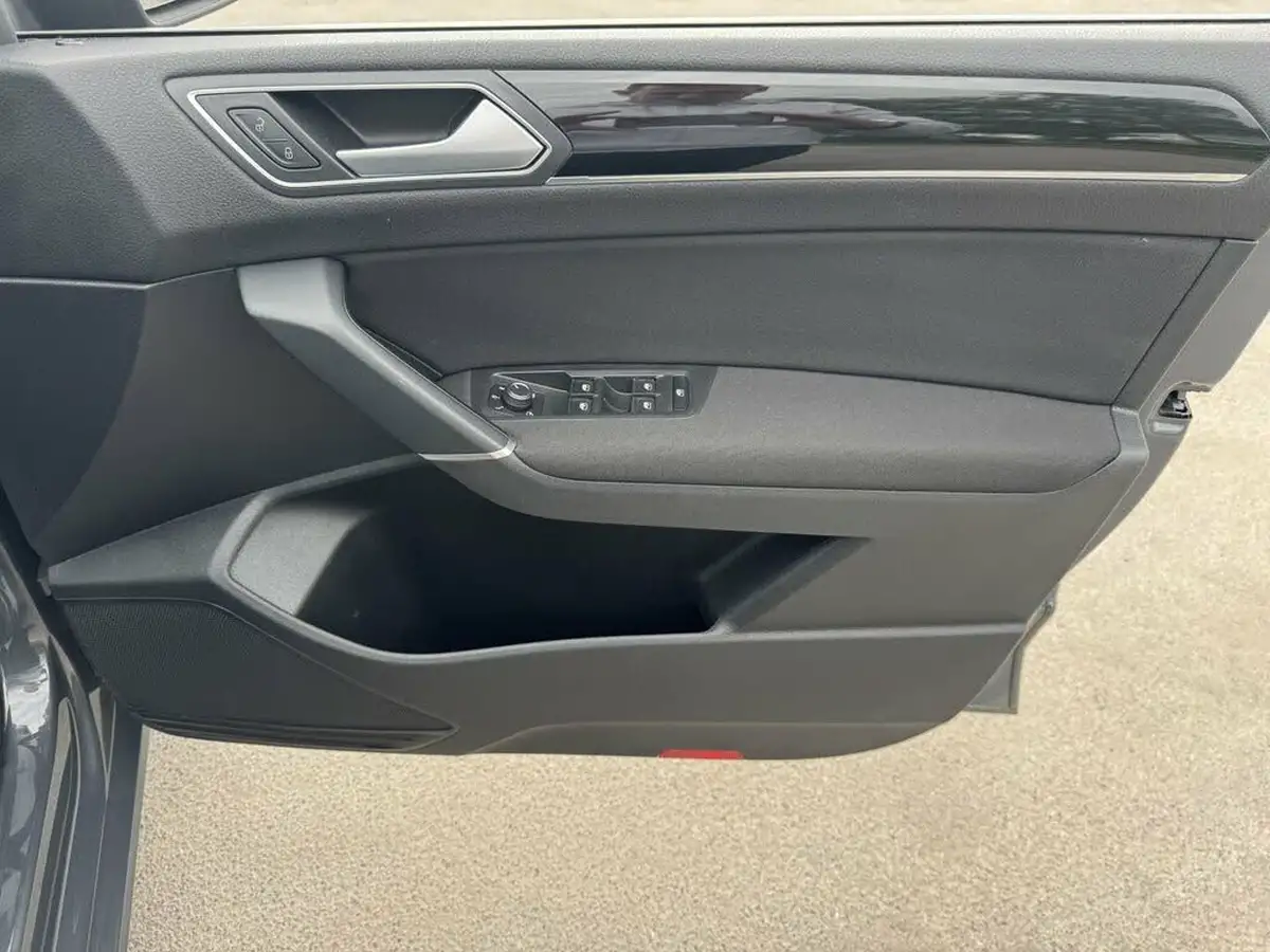 2021-volkswagen-touran-15-tsi-sel-dsg-big-49