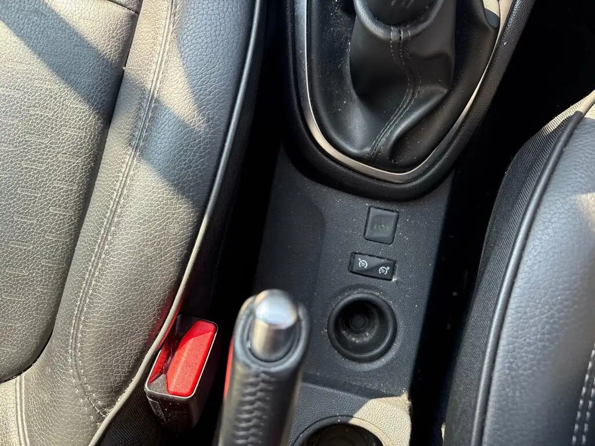 2018-renault-captur-09-tce-gt-line-big-30