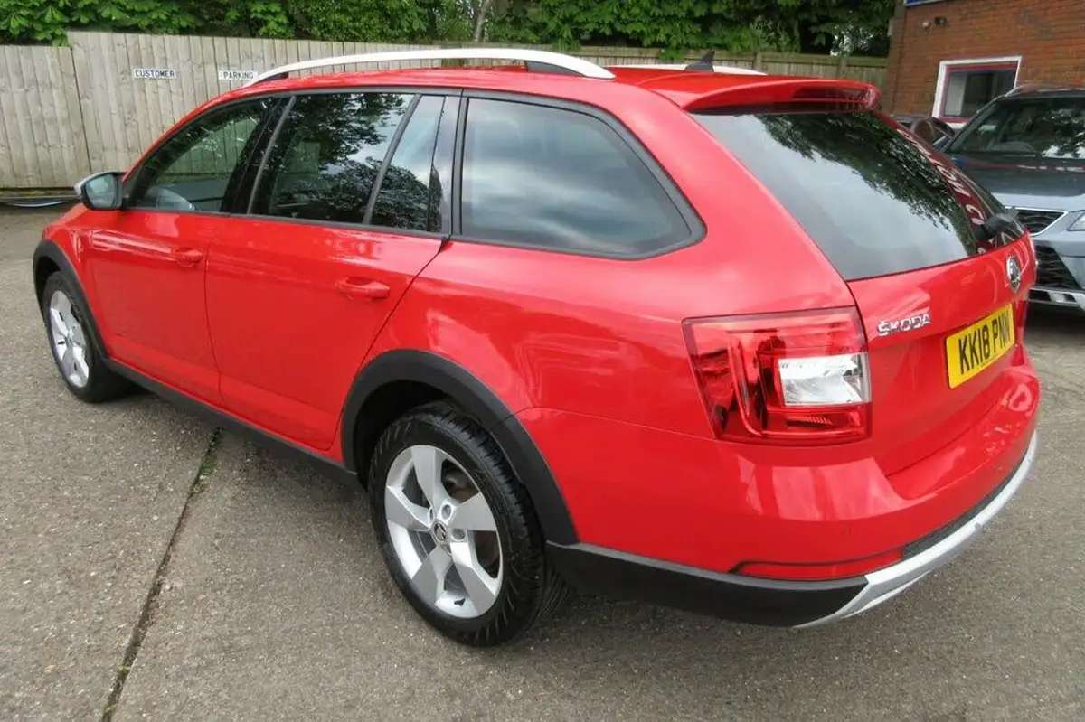 2018-skoda-octavia-20tdi-scout-184ps-dsg-big-53