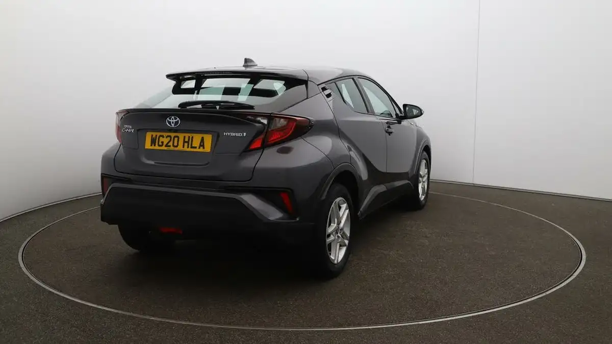 2020-toyota-c-hr-18-vvt-i-icon-parking-pack-big-54