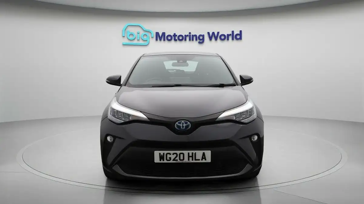 2020-toyota-c-hr-18-vvt-i-icon-parking-pack-big-2