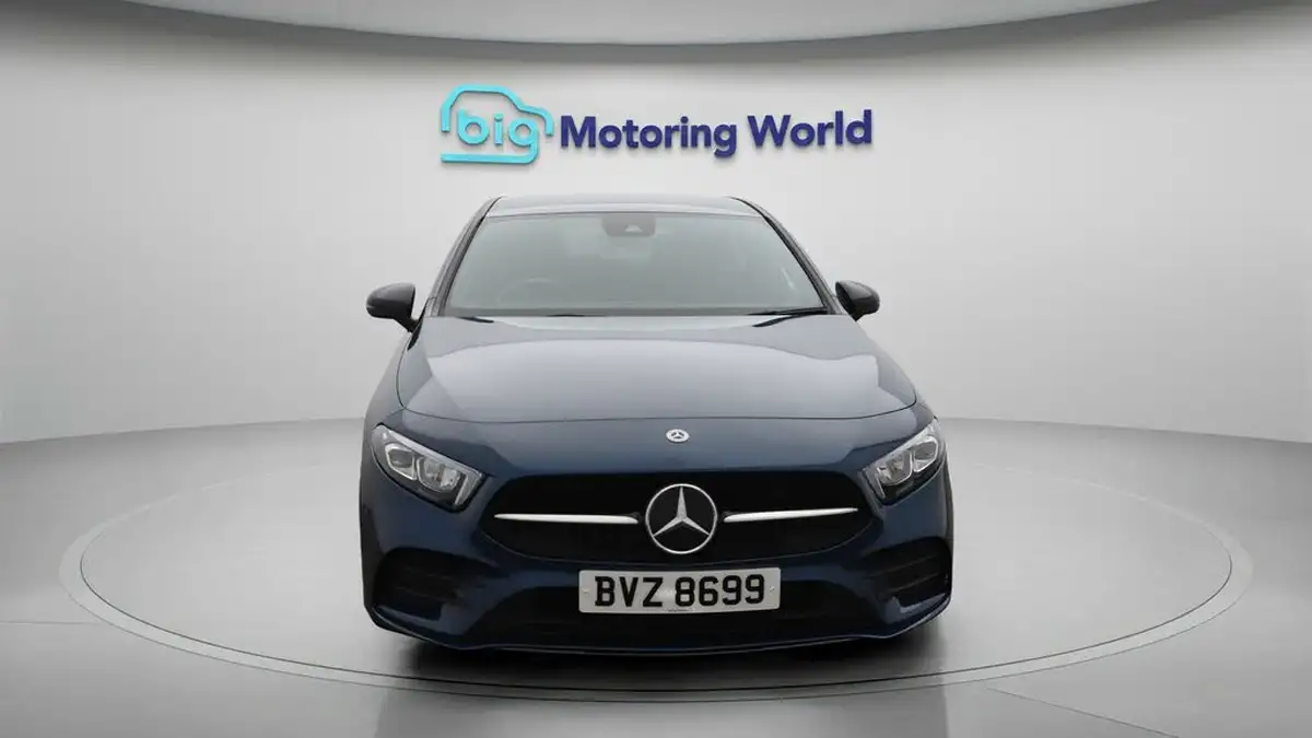 2022-mercedes-benz-a-class-13-a200-amg-line-edition-executive-hatchback-5d-big-2