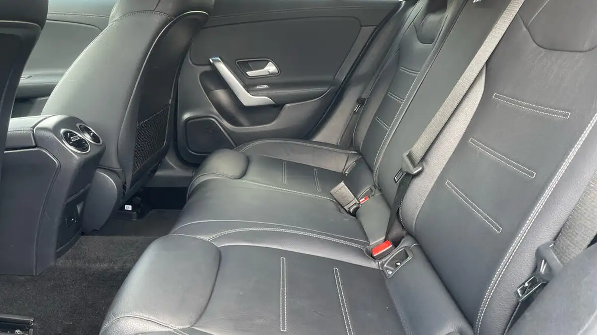 2021-mercedes-benz-cla-big-13