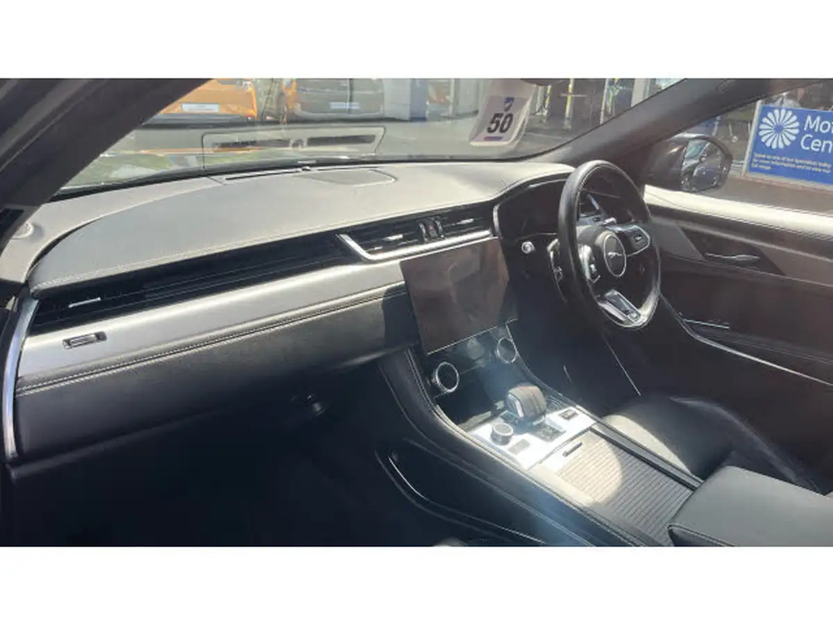2021-jaguar-f-pace-20-d165-r-dynamic-s-mhev-big-8