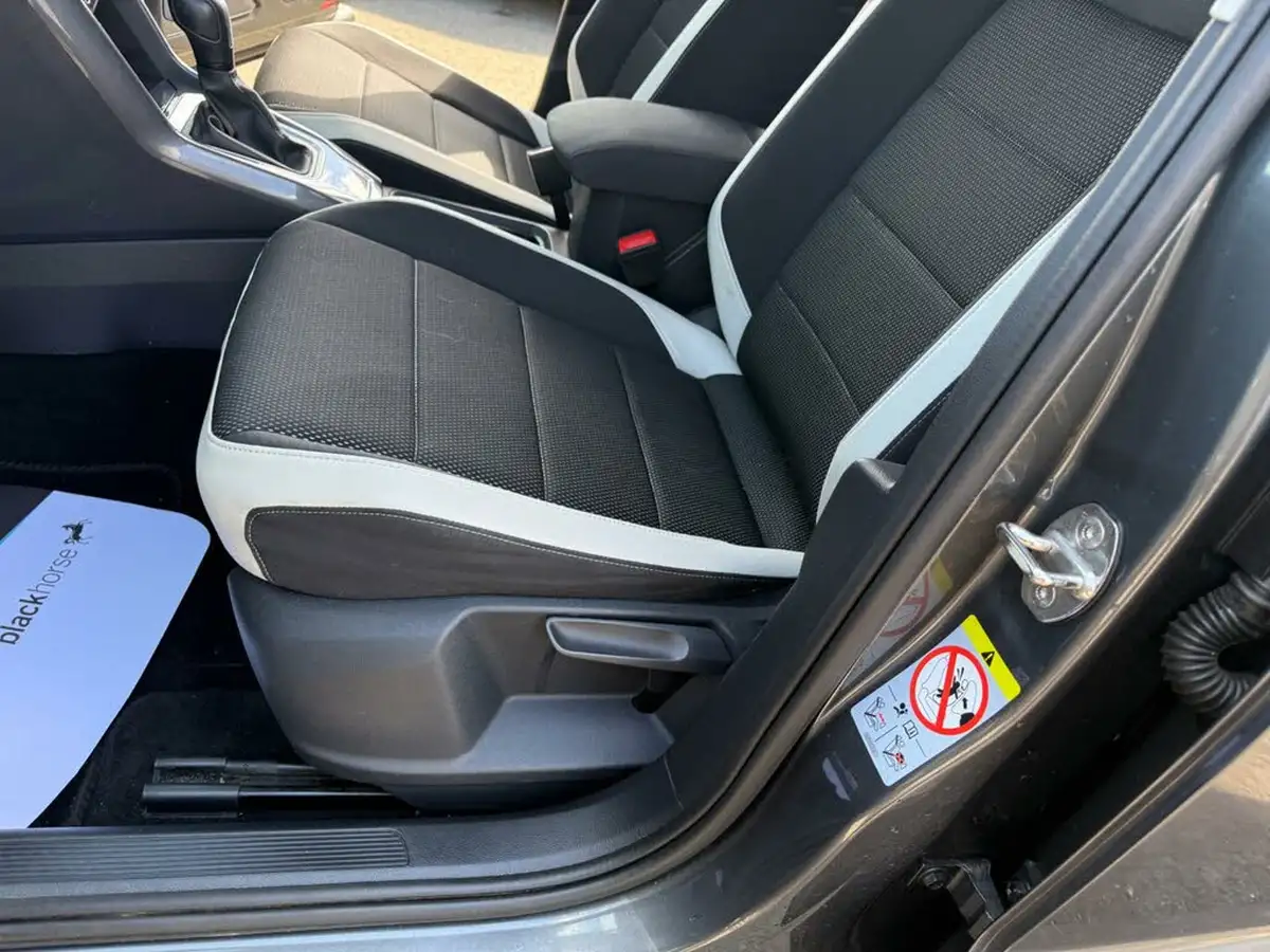 2021-volkswagen-t-roc-15-tsi-sel-dsg-big-36