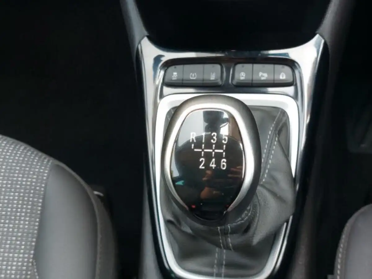 2021-vauxhall-crossland-12-elite-130ps-big-17