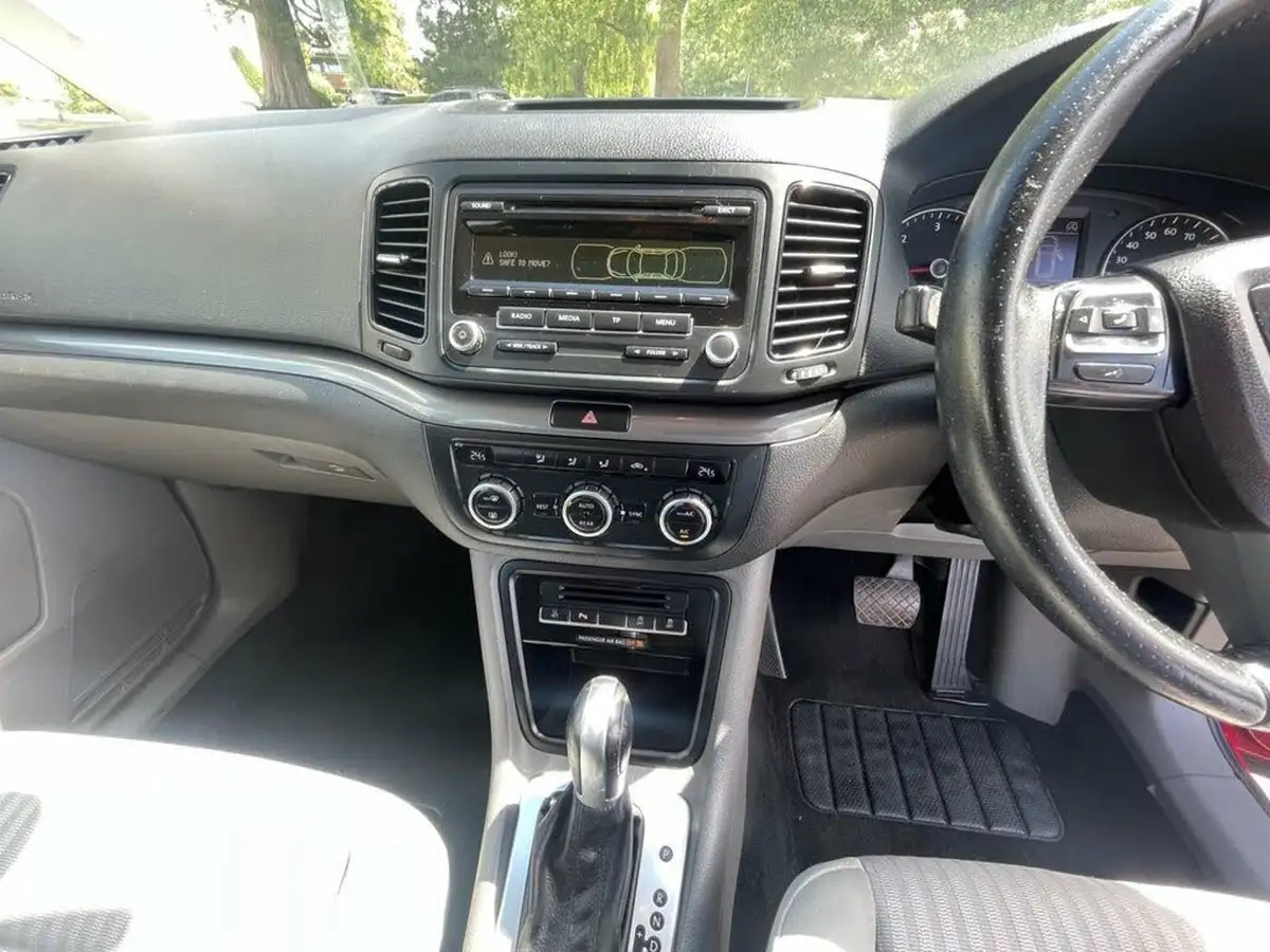 2014-seat-alhambra-20td-ss-dsg-big-23