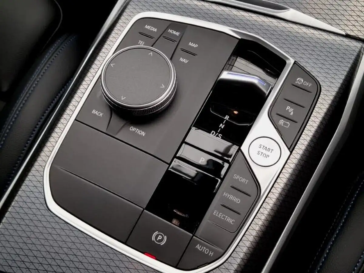 2024-bmw-3-series-20-330e-m-sport-pro-pack-saloon-4d-big-14
