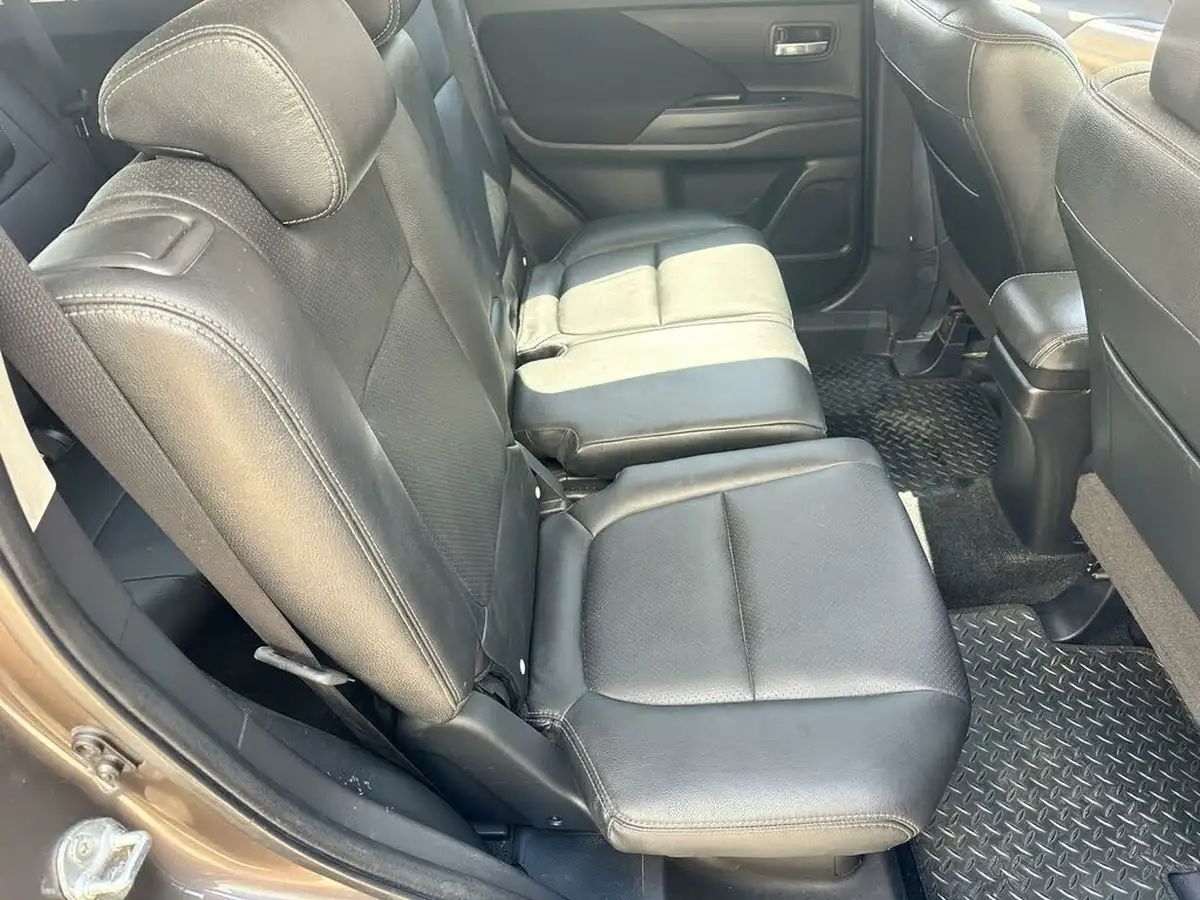 2016-mitsubishi-outlander-22di-d-gx3-7st-auto-big-13