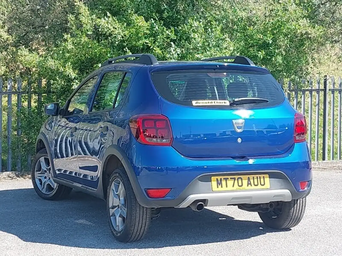 2020-dacia-sandero-stepway-09-tce-essential-big-1