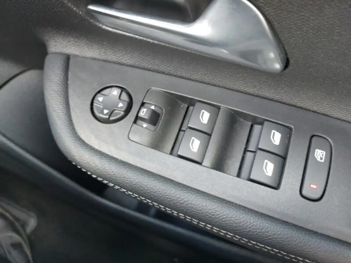2024-vauxhall-mokka-12-gs-130ps-auto-big-12