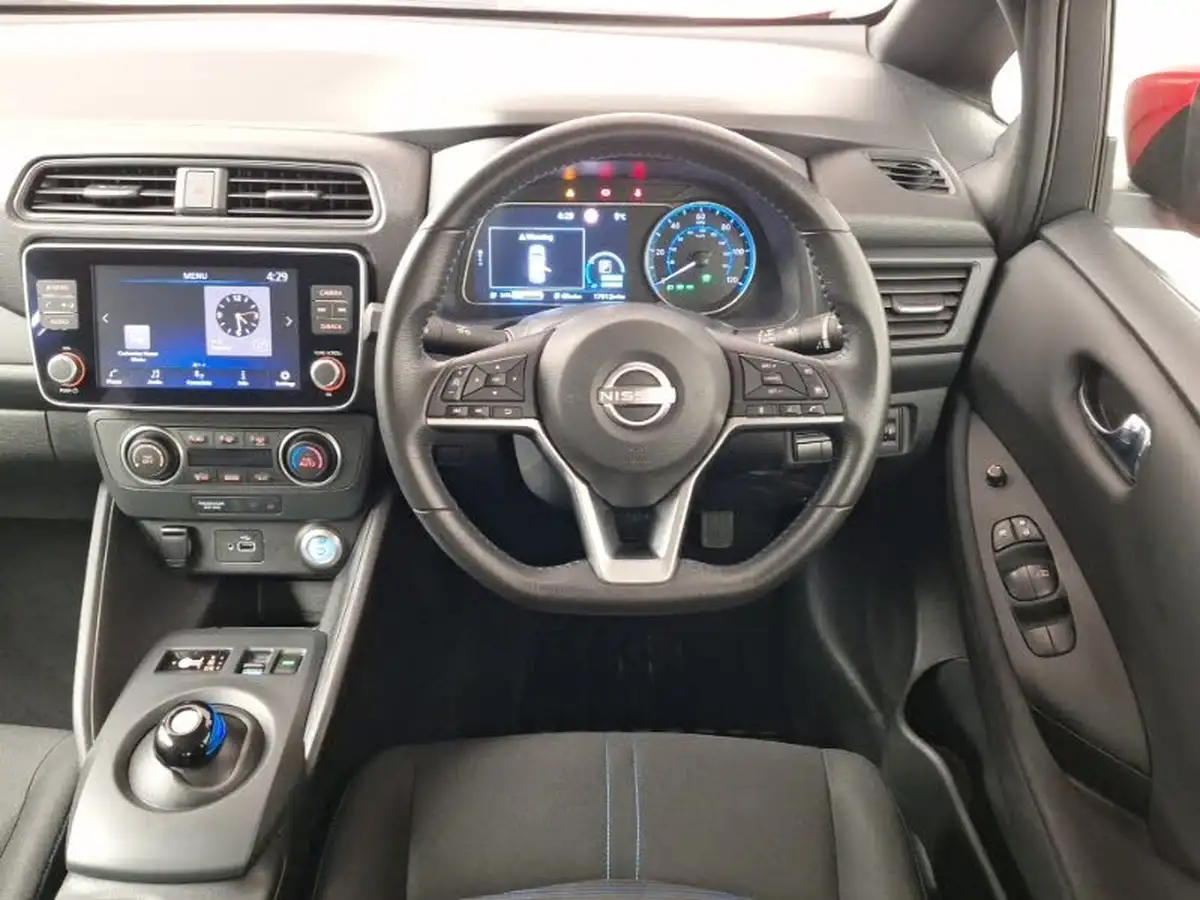 2022-nissan-leaf-e-acenta-39kwh-big-6