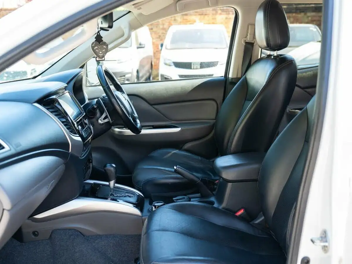 2019-mitsubishi-l200-24di-d-challenger-auto-big-12