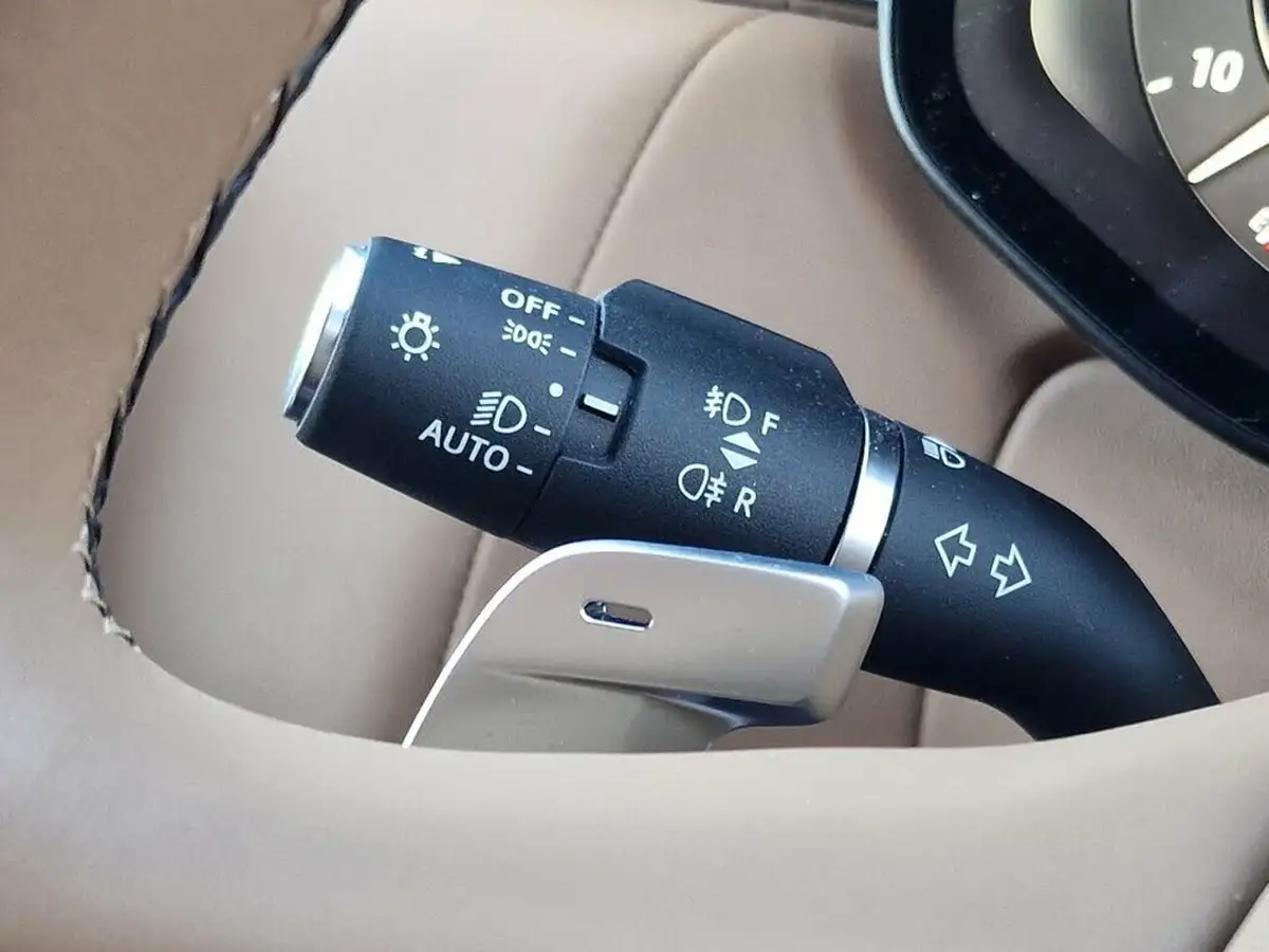 2023-land-rover-range-rover-30-p400-hse-big-38