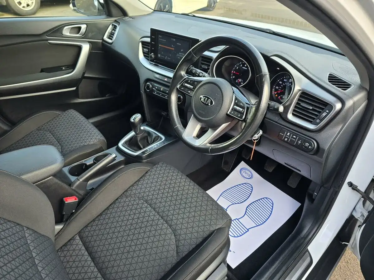 2020-kia-xceed-10-t-gdi-2-big-34