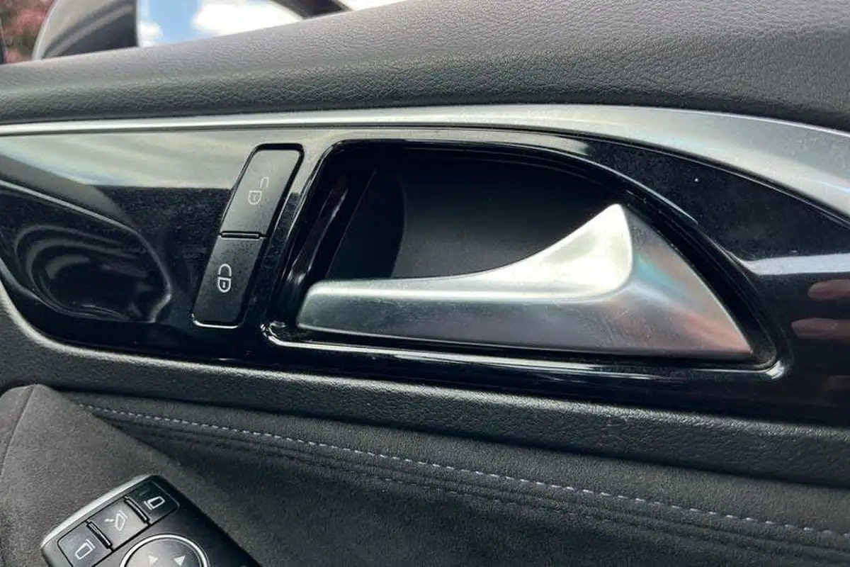 2018-infiniti-q30-20-sport-intouch-awd-auto-big-22