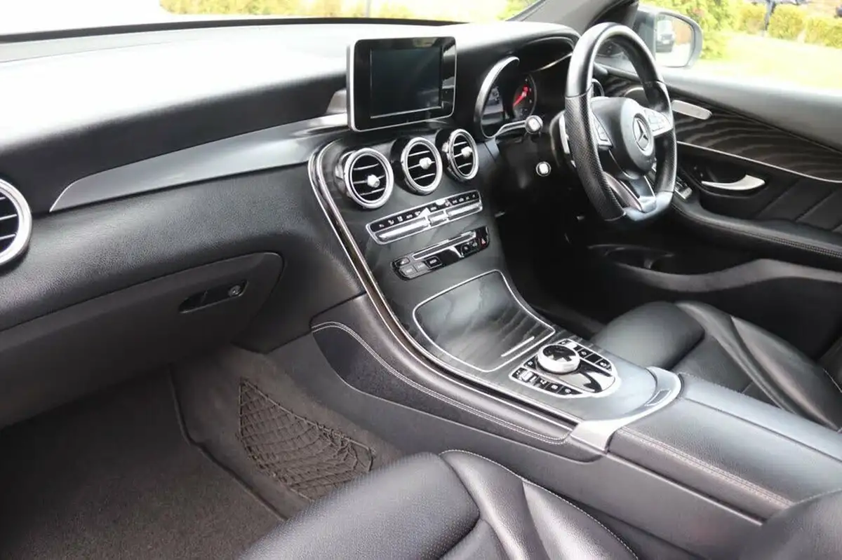 2018-mercedes-benz-glc-class-21d-glc250d-amg-line-ss-station-wagon-5d-big-28