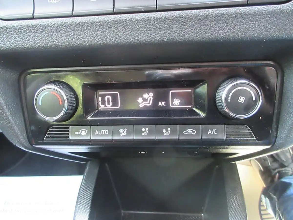2016-skoda-fabia-12-tsi-se-l-109ps-estate-big-12