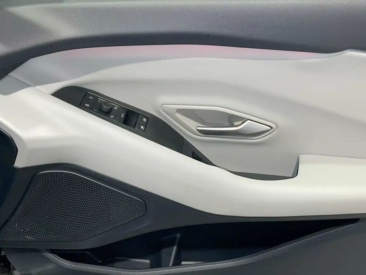2024-ford-explorer-e-premium-286ps-77kwh-big-15
