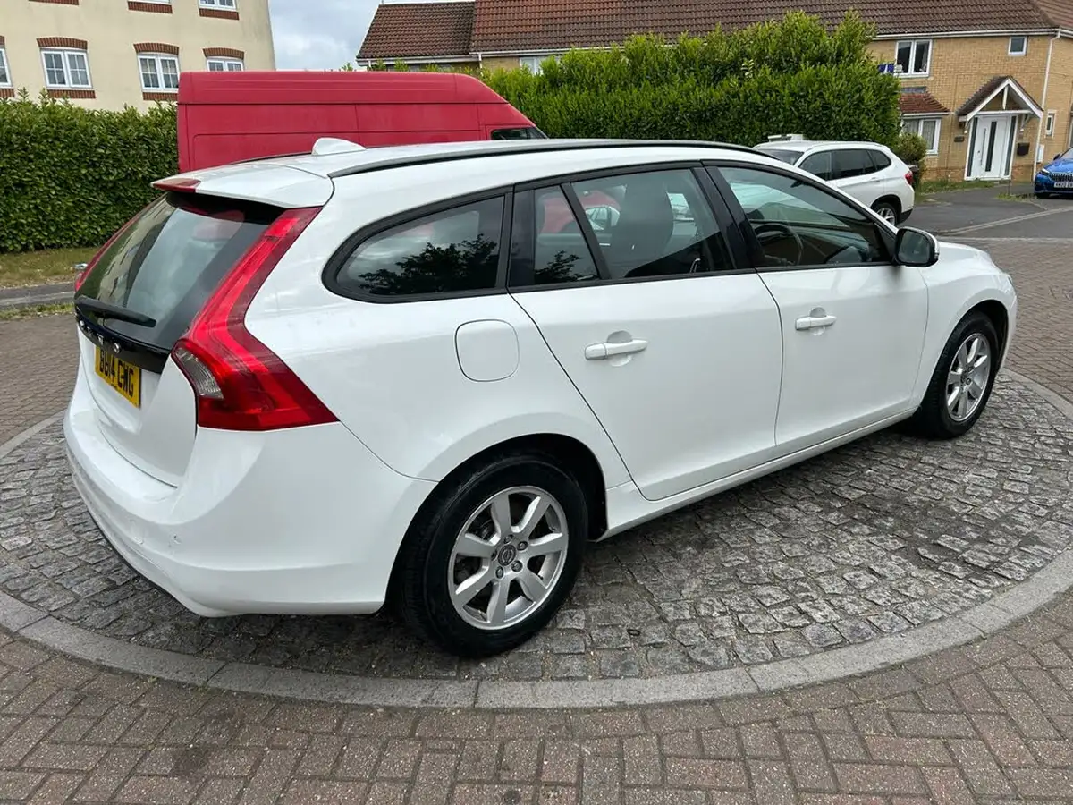 2014-volvo-v60-16td-d2-business-edition-powershift-big-47