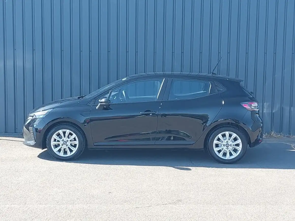 2024-renault-clio-16-evolution-big-3