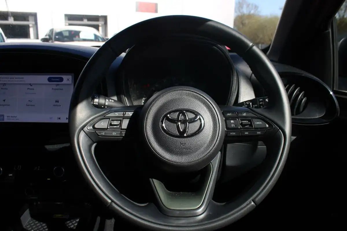 2023-toyota-aygo-x-10-vvt-i-exclusive-big-17